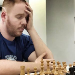 El ajedrecista Javier Mágiz pensando siempre su próxima jugada
